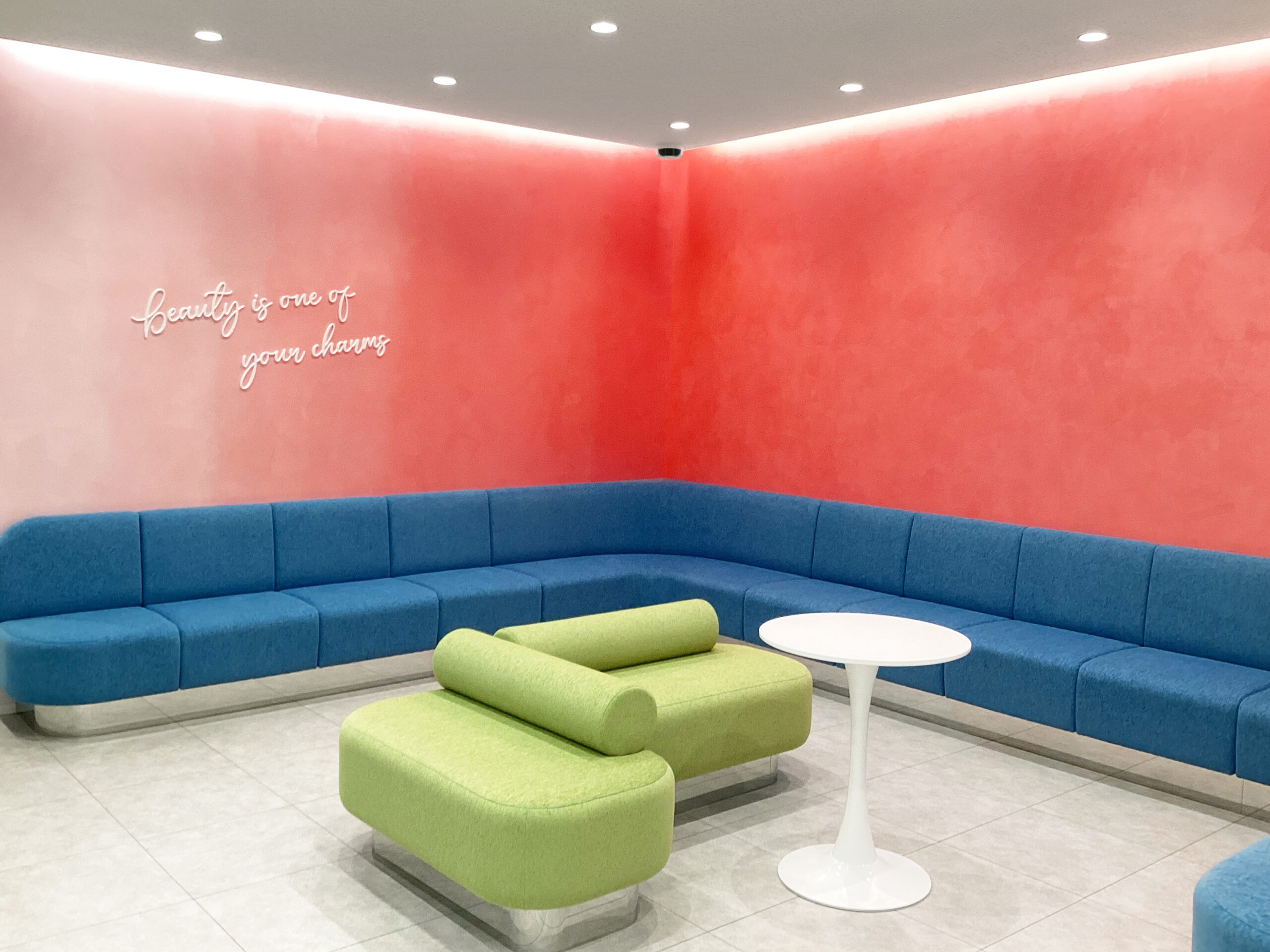 フレイアクリニック名古屋栄院のウェイティングスペース